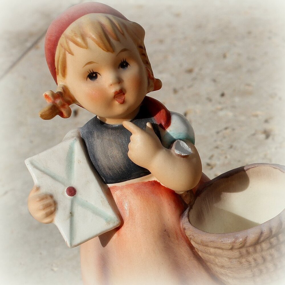 Hummel Figurine 'Meditation' by Goebel 13 - Broken Basket